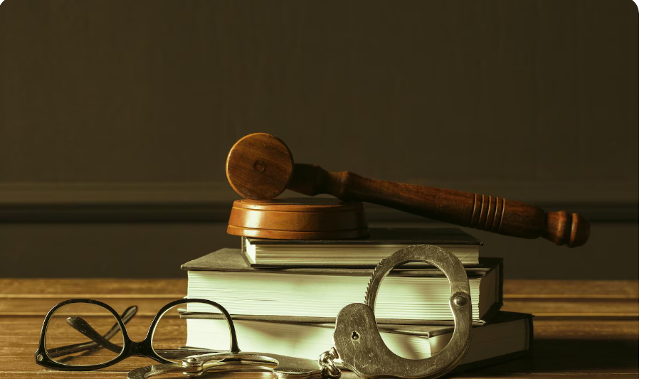 How a Criminal Lawyer in Fort Lauderdale Builds Your Defense
