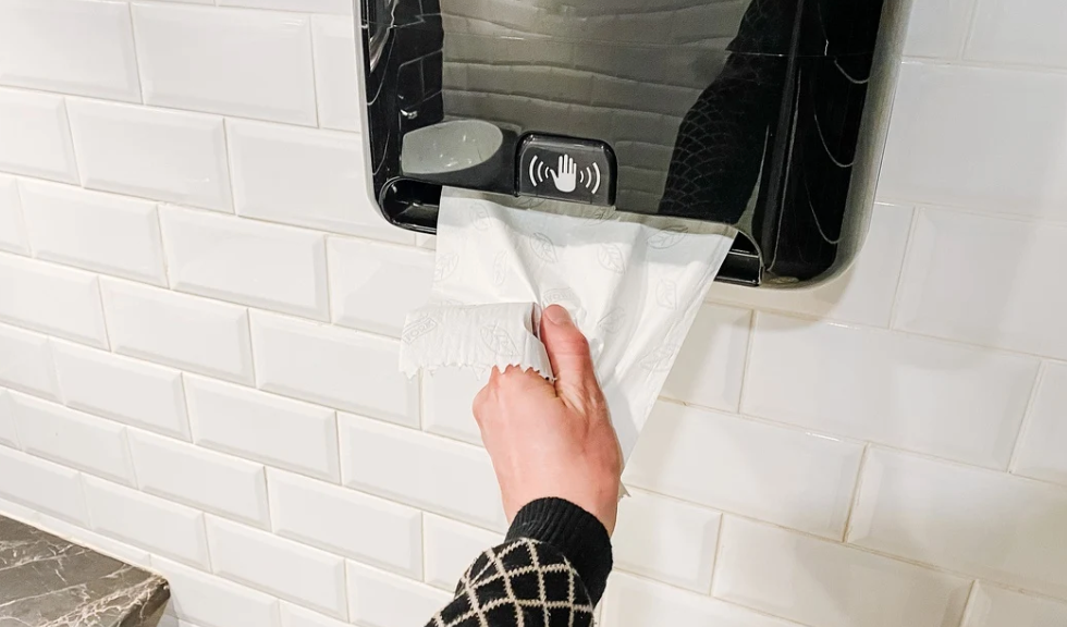 How Automatic Paper Dispensers Can Improve Hygiene Routines Without Complicating Facility Management